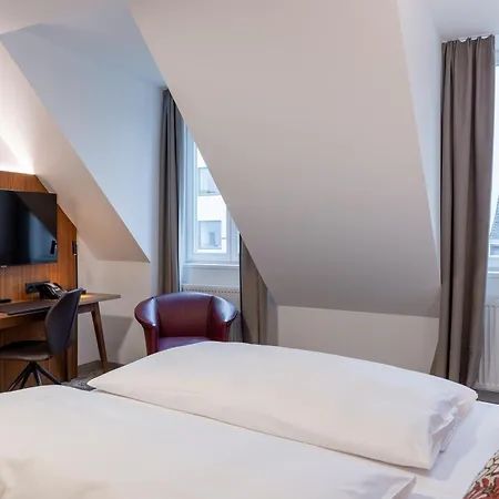 Apart-hotel Alma Am Anger 4*