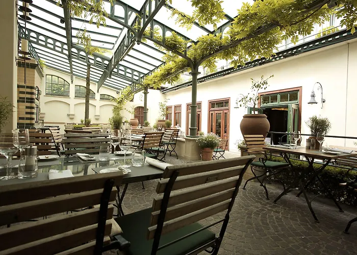 Alma Am Anger Hotel 4*